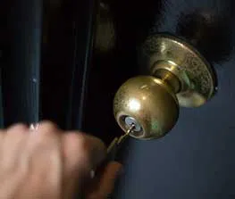 Safe Key Store Lutz, FL 813-261-4760 - 13-Key-Broke-In-Lock